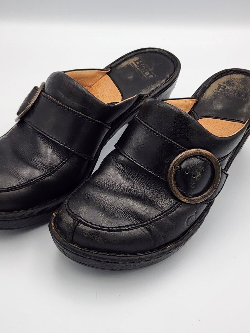 Børn Montara Black Leather Clogs – Comfortable Slip On Buckle Shoes, size 9